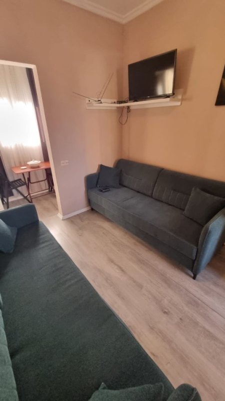 Jepet me Qera Garsoniere ,Rruga e Durresit,   370 €URO
