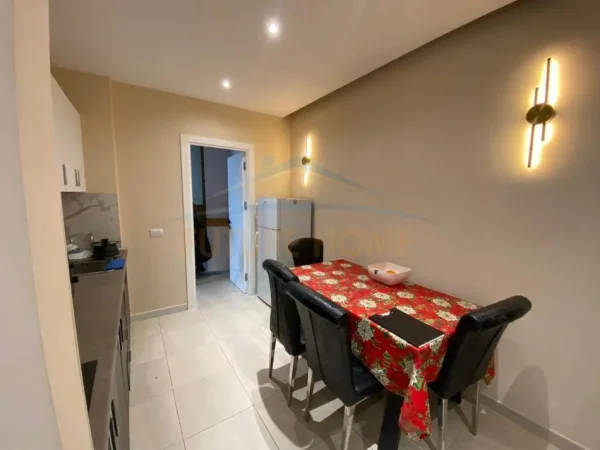 Tirane, jepet me qera apartament 1+1 Kati 5, 50 m² 416 € (Ish Dogana)