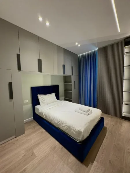 Tirane, jepet me qera apartament 2+1 Kati 1, 110 m² 1.100 € (Kompleksi Olimpik)