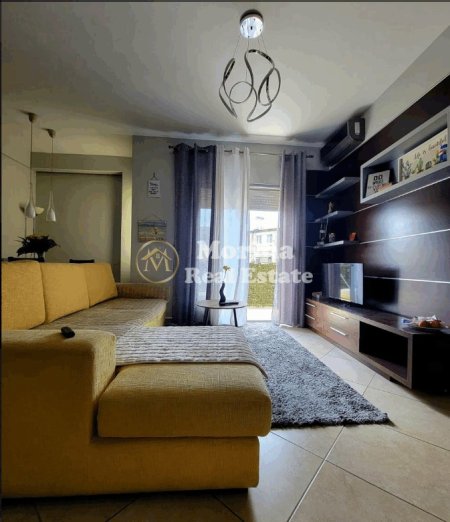 Tirane, jepet me qera apartament 1+1 Kati 3, 75 m² 500 € (Ali Demi)