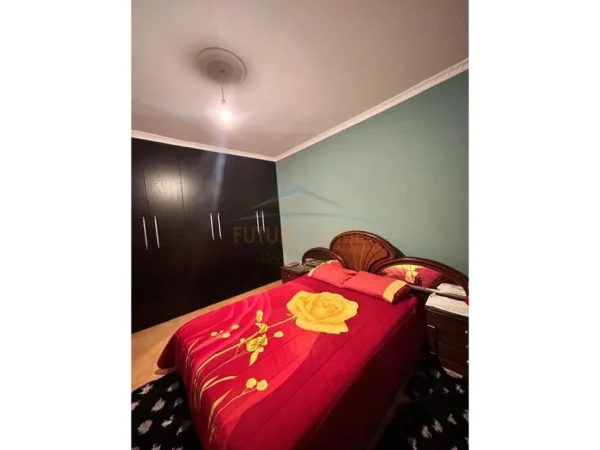 Tirane, jepet me qera apartament 2+1 Kati 1, 107 m² 450 € (Rruga Shefqet Kuka)