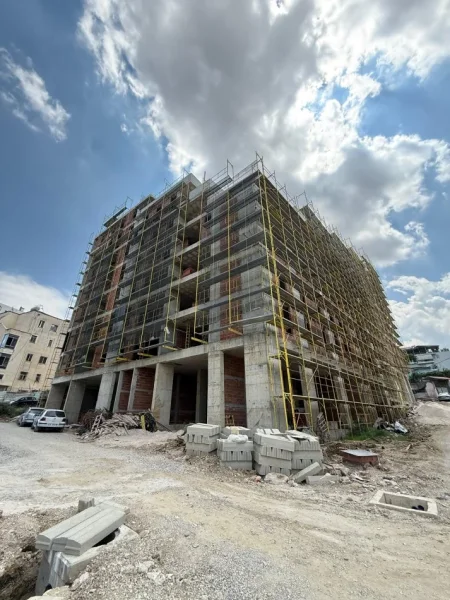 Tirane, shitet apartament 1+1+Ballkon Kati 7, 60 m² 96.000 € (Ali Demi)