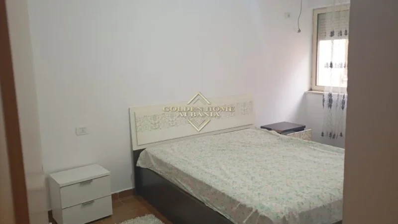 Tirane, jepet me qera 1+1 , 70 m² 400 € 