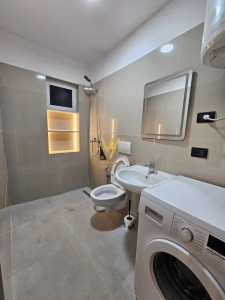 Tirane, jepet me qera apartament 2+1+Ballkon Kati 5, 60 m² 520 € (IRFAN TOMINI)