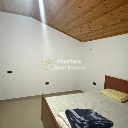Tirane, jepet me qera Vile 3+1 Kati 2, 200 m² 1.000 € (Sauk)