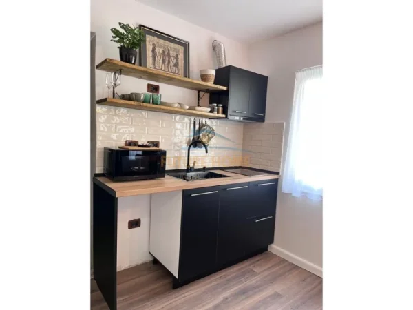 Tirane, jepet me qera garsonier Kati 5, 30 m² 420 € 