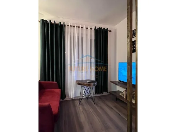 Tirane, jepet me qera garsonier Kati 5, 30 m² 420 € 