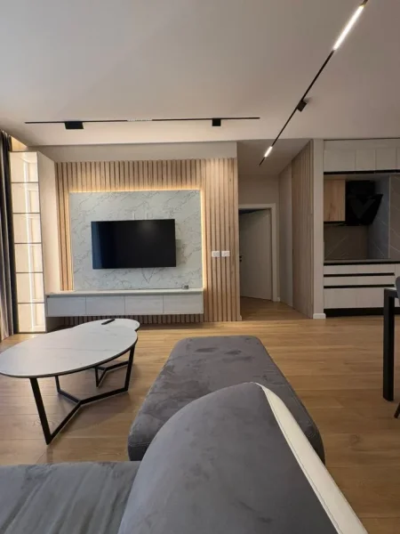 Tirane, jepet me qera apartament 2+1 Kati 2, 110 m² 1.100 € (Komuna e Parisit)