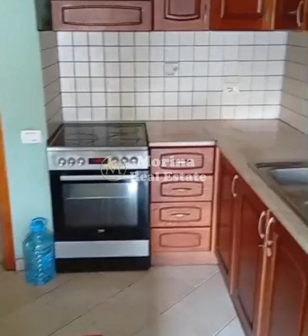 Tirane, jepet me qera apartament 2+1 Kati 2, 70 m² 500 € (Rruga 5 Maji)