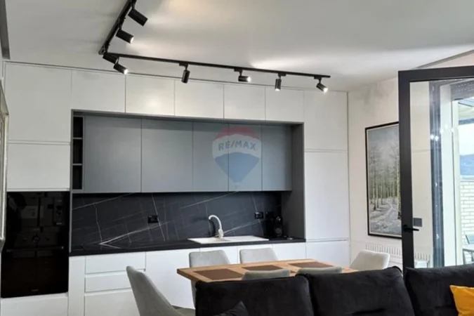 Tirane, jepet me qera apartament 2+1+Aneks+Ballkon Kati 1, 96 m² 1.500 € (TEG)