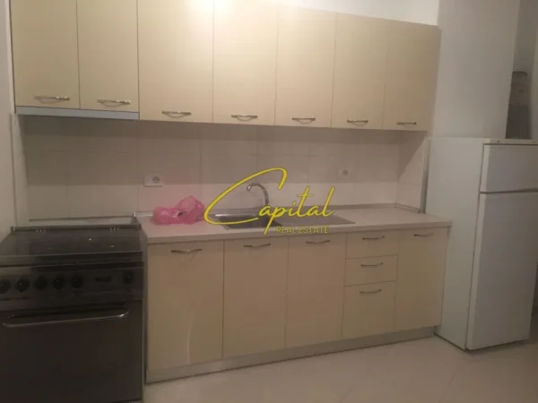 Tirane, jepet me qera apartament 2+1 Kati 1, 110 m² 520 € (ASTIR)