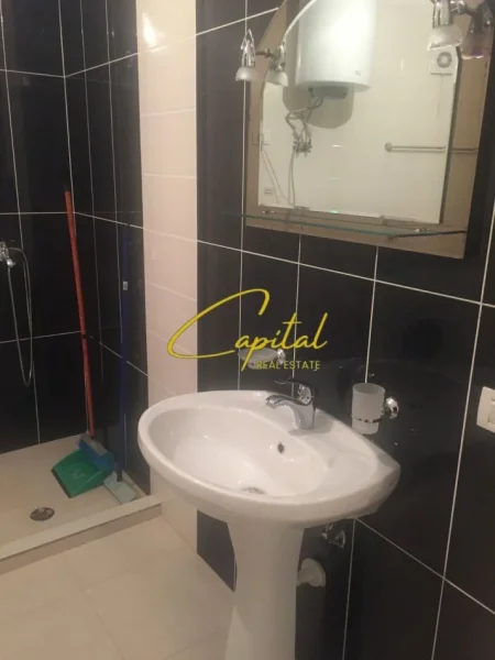 Tirane, jepet me qera apartament 2+1 Kati 1, 110 m² 520 € (ASTIR)