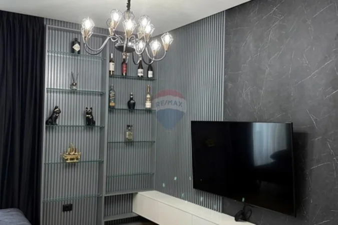 Tirane, jepet me qera apartament 2+1+Aneks+Ballkon Kati 1, 96 m² 1.500 € (TEG)