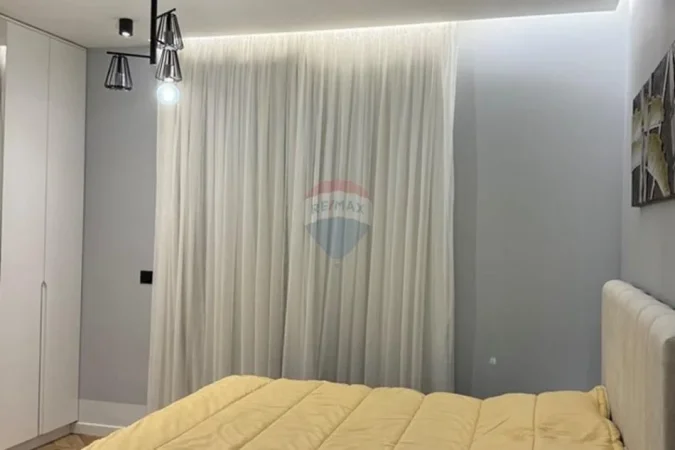 Tirane, jepet me qera apartament 2+1+Aneks+Ballkon Kati 1, 96 m² 1.500 € (TEG)