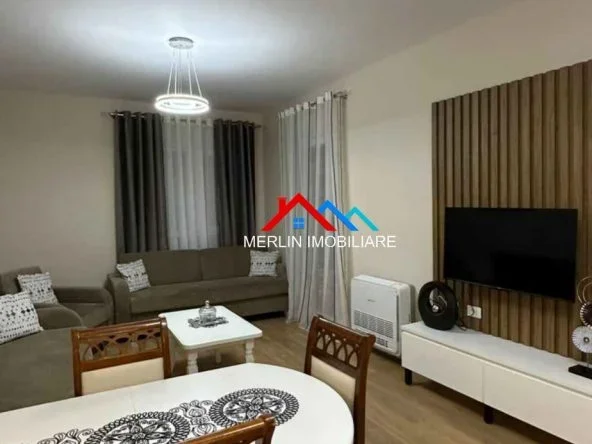 Tirane,jepet me qera apartament 1+1+post parkimi,60m2,662 Euro(RRUGA 5 MAJI)