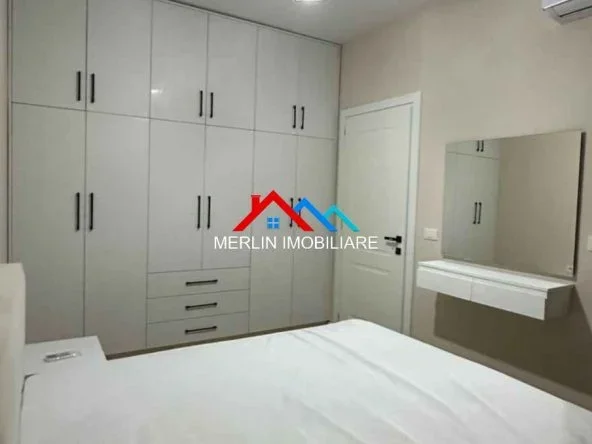 Tirane,jepet me qera apartament 1+1+post parkimi,60m2,662 Euro(RRUGA 5 MAJI)