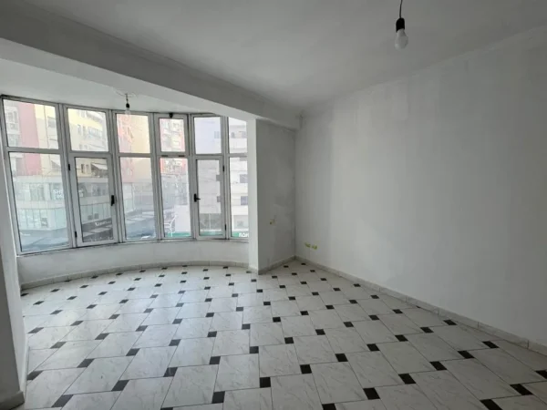 Tirane, shitet apartament 2+1+Ballkon Kati 2, 117 m² 152.000 € (Astir)