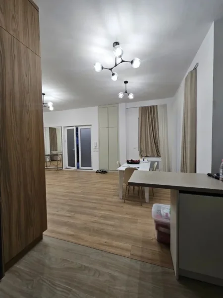 Tirane, jepet me qera Vile 4+1+Aneks+Ballkon Kati 0, 270 m² 2.500 € (Mjull Bathore)
