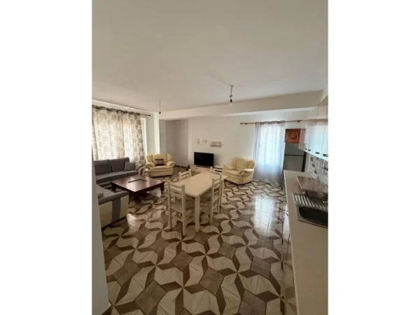 Tirane, jepet me qera apartament 2+1 Kati 4, 90 m² 500 € 