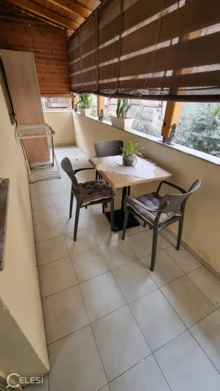 Tirane, jepet me qera apartament 2+1+Ballkon Kati 2, 85 m² 500 € 