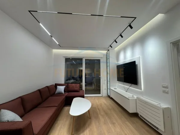 Tirane, jepet me qera apartament 3+1 Kati 3, 120 m² 1.200 € (Ish fusha aviacionit)