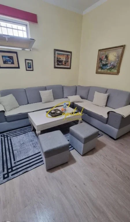 Tirane, jepet me qera apartament 2+1 Kati 2, 85 m² 500 € (21 DHJETORI)