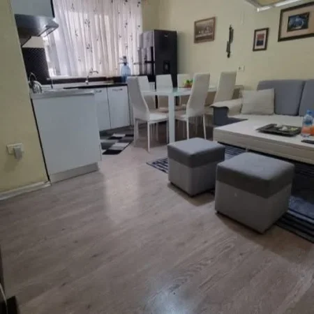 Tirane, jepet me qera apartament 2+1+Ballkon Kati 2, 79 m² 499 € (21 dhjetori)