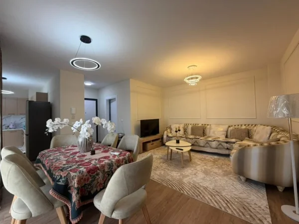 Tirane, jepet me qera apartament 2+1 Kati 2, 117 m² 600 € (Casa Italia.)