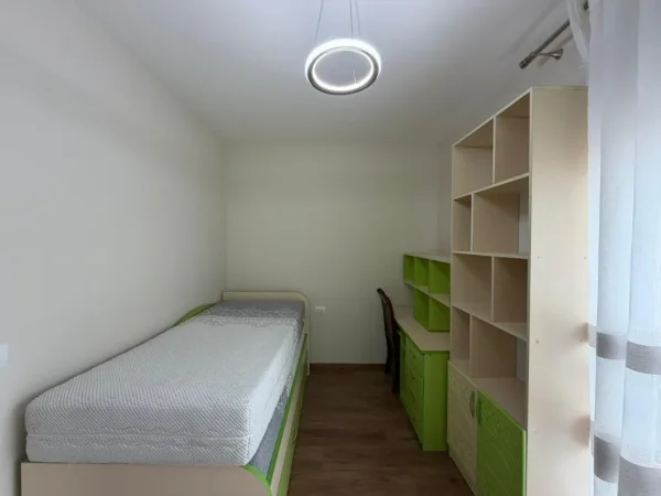 Tirane, jepet me qera apartament 2+1 Kati 2, 117 m² 600 € (Casa Italia.)