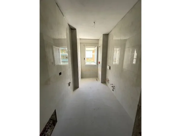 Tirane, shitet apartament 2+1 Kati 2, 82 m² 85.000 € 