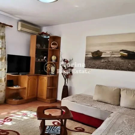 Tirane, jepet me qera apartament 2+1 Kati 2, 75 m² 600 € (Ministria e Jashtme)
