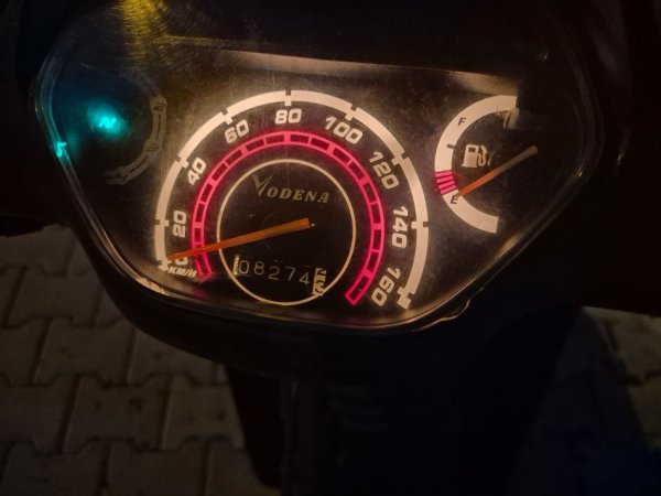 Tirane, shes motor Modena , e zeze 8.300 km 600 €