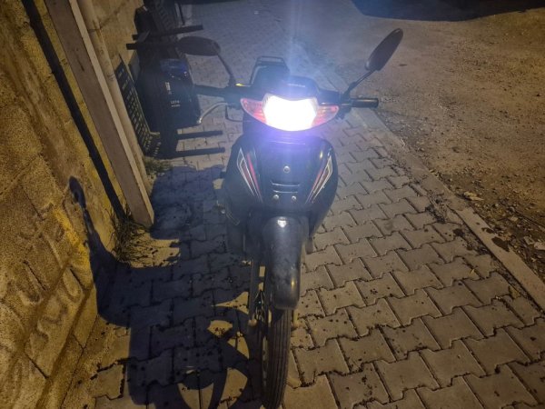 Tirane, shes motor Modena , e zeze 8.300 km 600 €