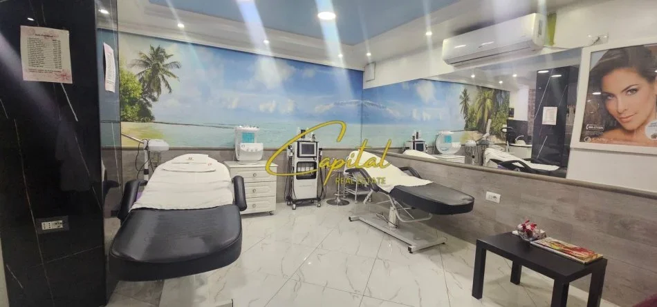 Tirane, jepet me qera ambjent biznesi Kati 0, 55 m² 1.000 € (QENDER)