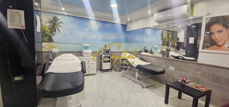 Tirane, jepet me qera ambjent biznesi Kati 0, 55 m² 1.000 € (QENDER)