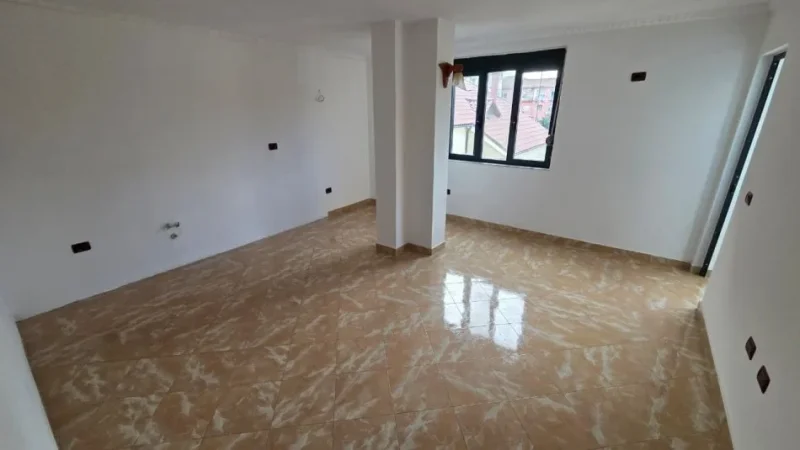 Durres, shitet apartament 2+1 Kati 5, 80 m² 100.000 € (Pallati i Sportit)