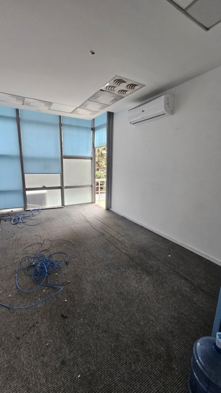 Tirane, jepet me qera zyre Kati 1, 200 m² 1.700 € (rruga nikolla jorga)