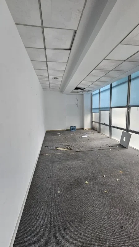 Tirane, jepet me qera zyre Kati 1, 200 m² 1.700 € (rruga nikolla jorga)