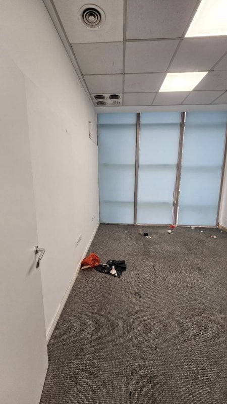 Tirane, jepet me qera zyre Kati 1, 200 m² 1.700 € (rruga nikolla jorga)