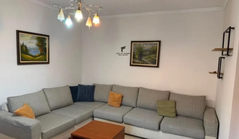 Tirane, jepet me qera apartament 1+1 Kati 5, 60 m² 400 € (RRUGA E DIBRES)