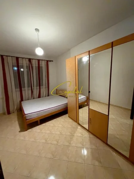 Tirane, jepet me qera apartament 1+1 Kati 5, 61 m² 400 € (YZBERISHT)