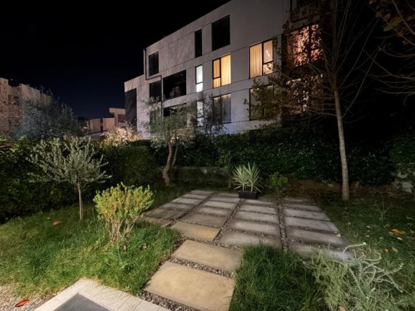 Tirane, jepet me qera apartament 2+1 Kati 1, 100 m² 1.200 € (Liqeni i Thate)