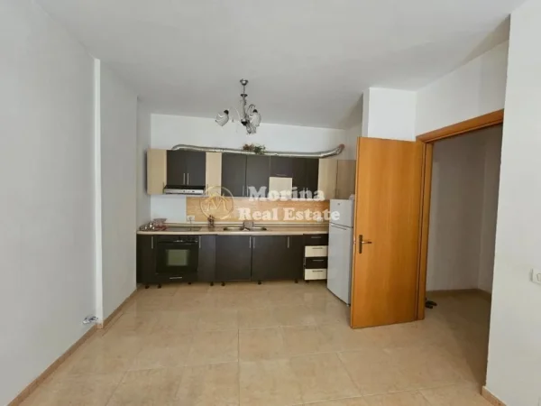 Tirane, jepet me qera apartament 2+1 Kati 7, 100 m² 550 € (Astir)