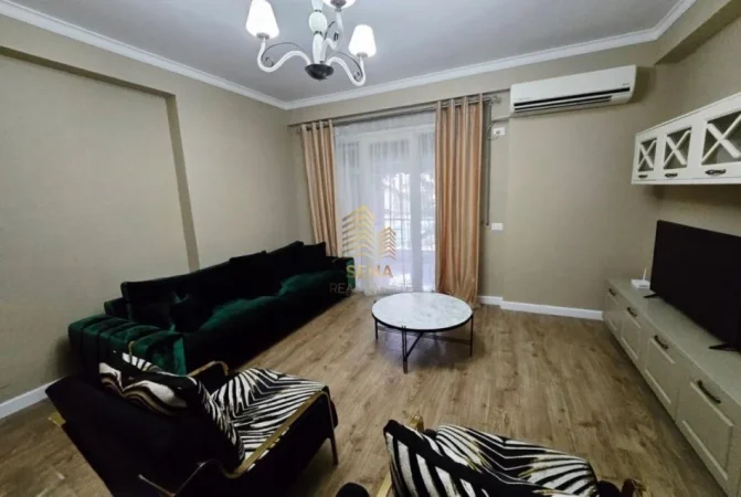 Tirane, jepet me qera apartament 3+1+Ballkon Kati 2, 160 m² 1.400 € (Liqeni Artificial)