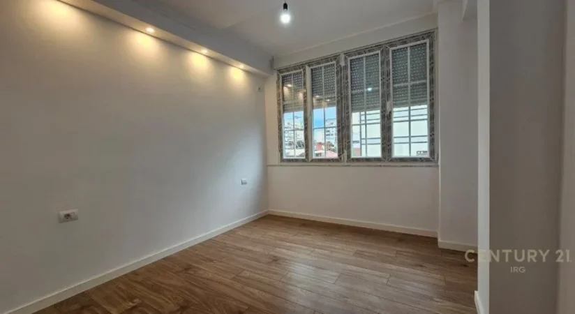 Tirane, shitet apartament 2+1 Kati 4, 79 m² 220.000 € (Rruga e Bogdaneve)
