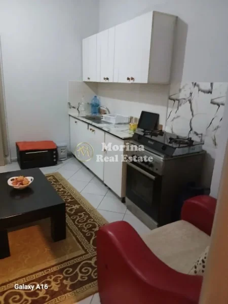Tirane, jepet me qera shtepi 1+1 Kati 1, 65 m² 450 € (Selvia)