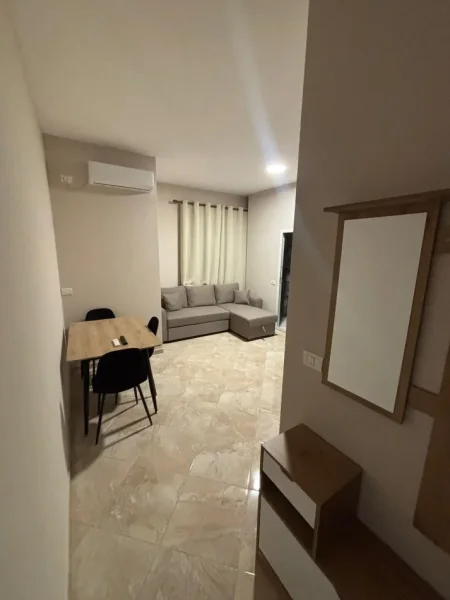 Tirane, jepet me qera apartament 1+1 Kati 1, 360 € (Qyteti Studenti)