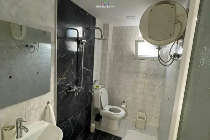Tirane, jepet me qera apartament 2+1 Kati 4, 83 m² 780 € (rruga bardhok biba)