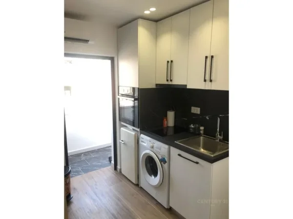 Tirane, shiten 2 apartamente 1+1 Kati 5, 90 m² 240.000 €
