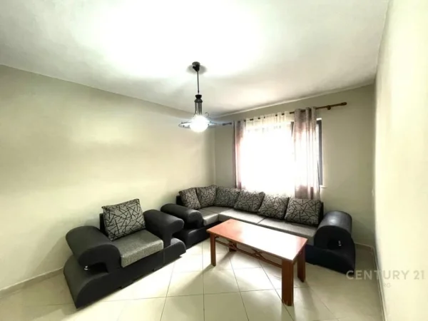 Tirane, jepet me qera apartament 2+1 Kati 2, 81 m² 550 € (Drejtoria higjenes)